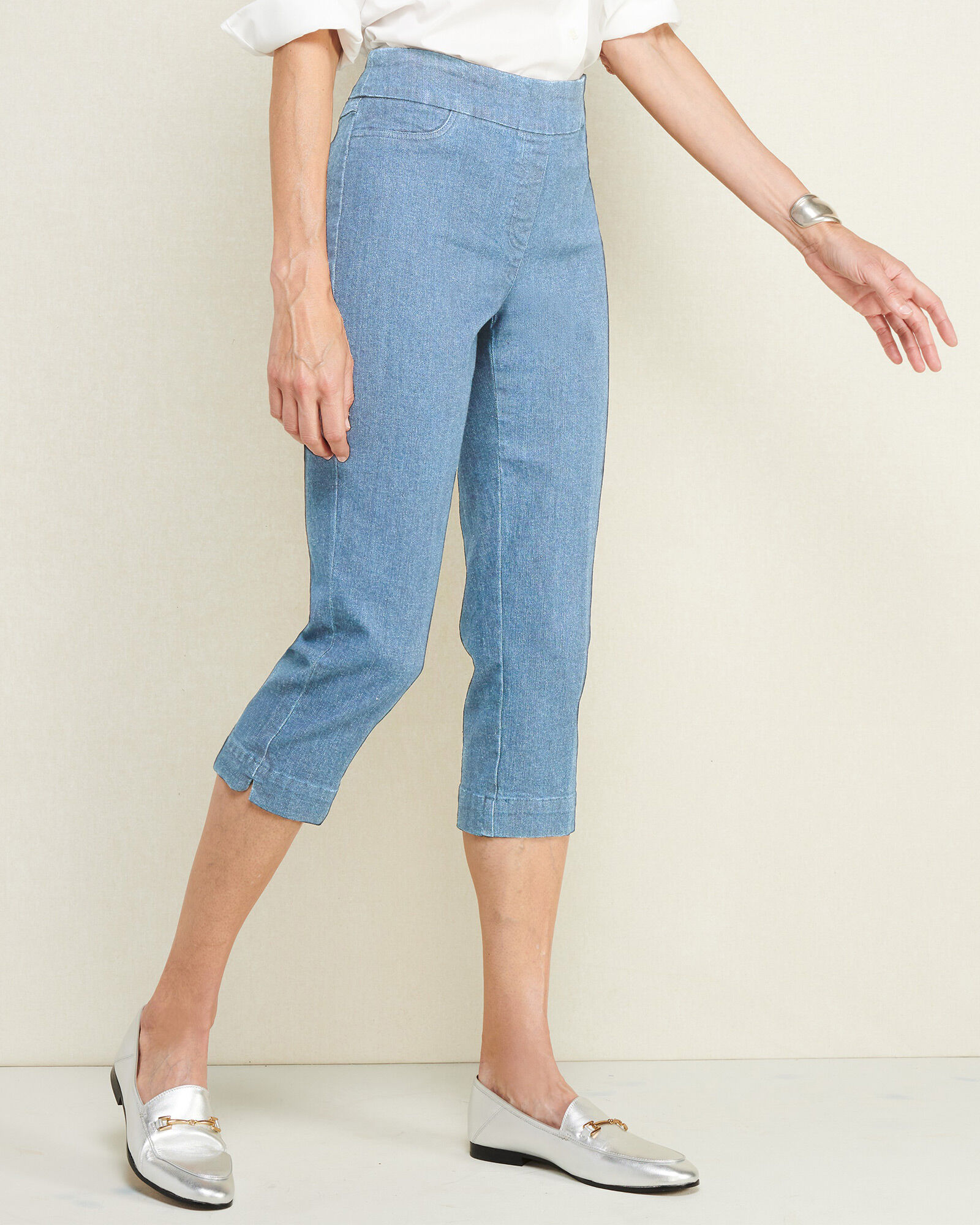 【DISCERNMENT】Logan Non-Fade Denim Capri Pants Logan – HIDDEN LARCHMONT