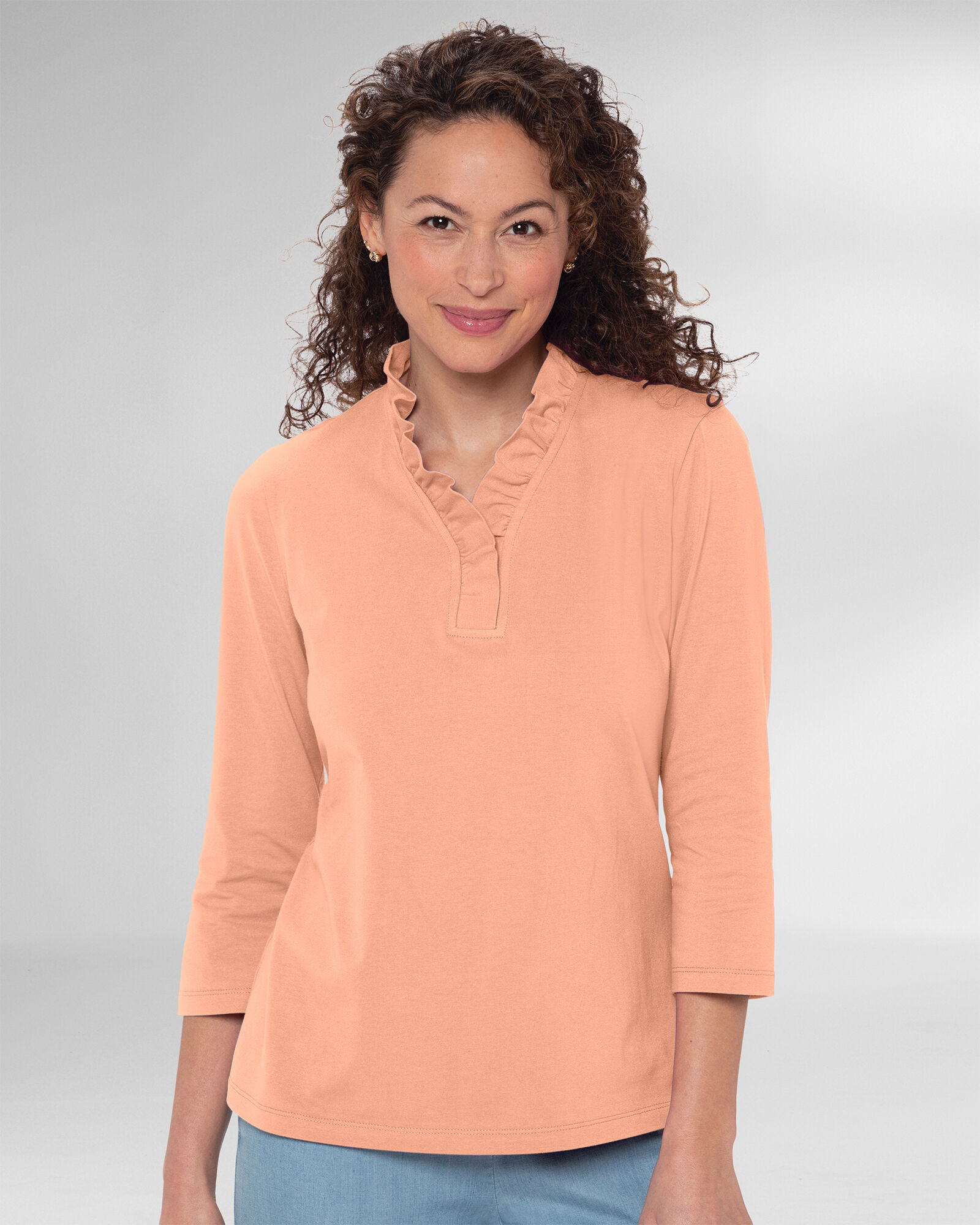 大特価 言い換え Prima™ Cotton Three-Quarter Sleeve Solid Ruffle-Neck Tee トップス