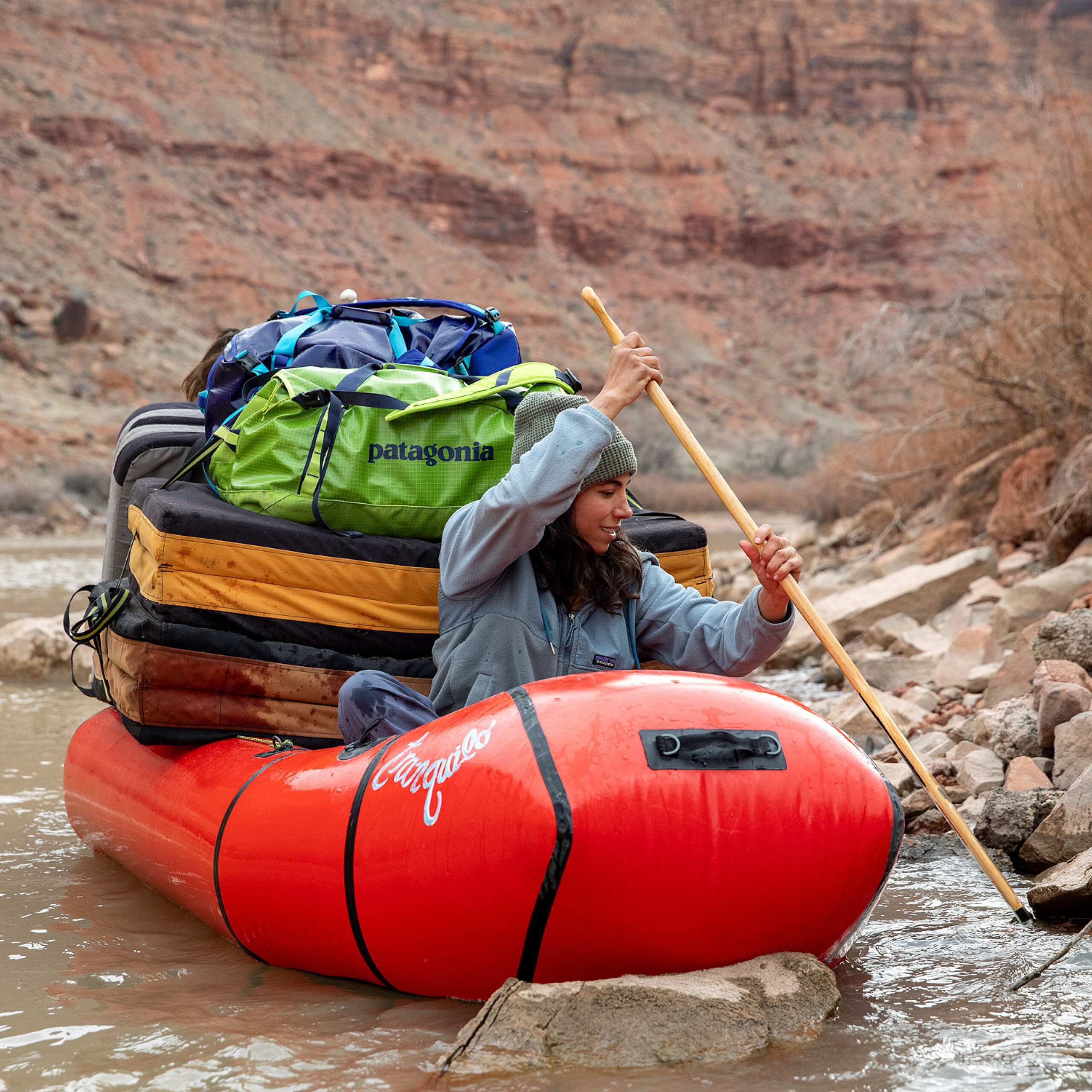 Patagonia カラフルセットアップセット パタゴニア PATAGONIA P-6 ロゴ・アップライザル・フーディ
